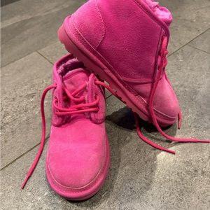 Hot Pink Ugg Neumel II (Little Kid/Big Kid)